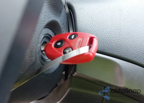 2008 Honda Accord 2.4 Lx-P z USA, uszkodzony, nr VIN 1HGCP26428A020255